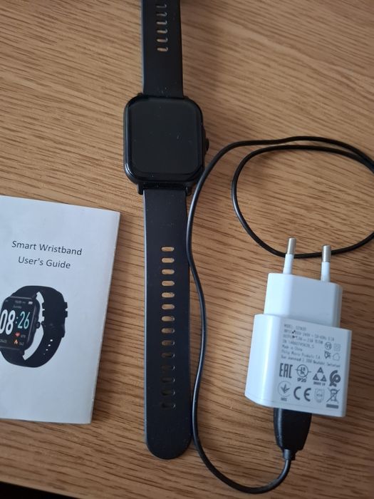 Smart Wristband User's Guide.Смарт часовник.