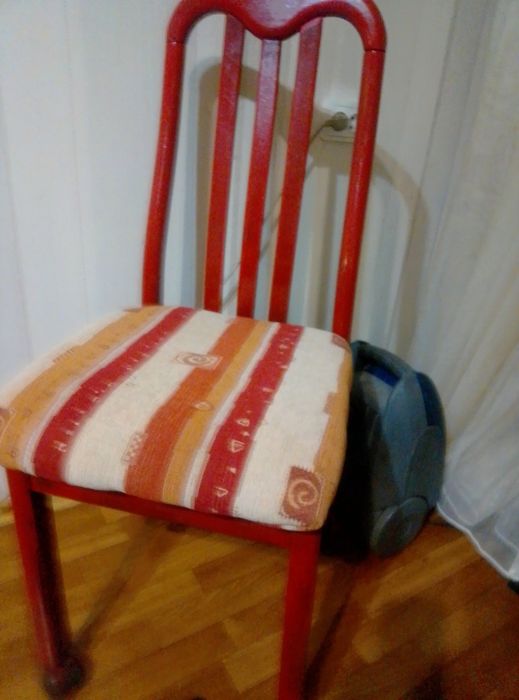 Стол полированный крутящийся