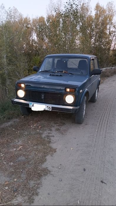 Продам ниву 2113