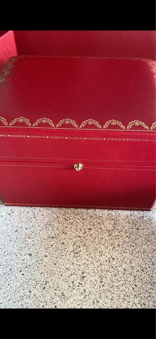 Нов Часовник Cartier