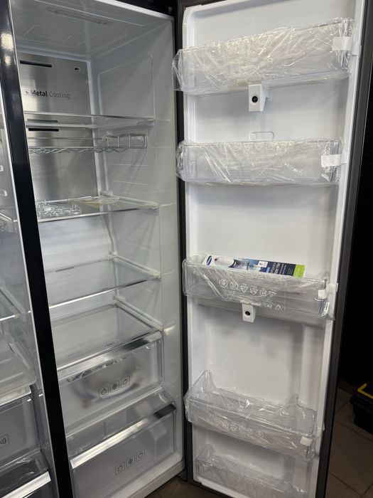 Хладилник с фризер Samsung Family Hab с две камери