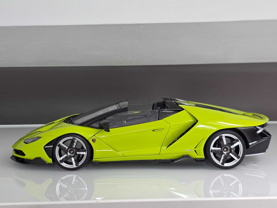 Macheta Auto Colectie 1/18 AUTOart Lamborhini Centenario Roadster