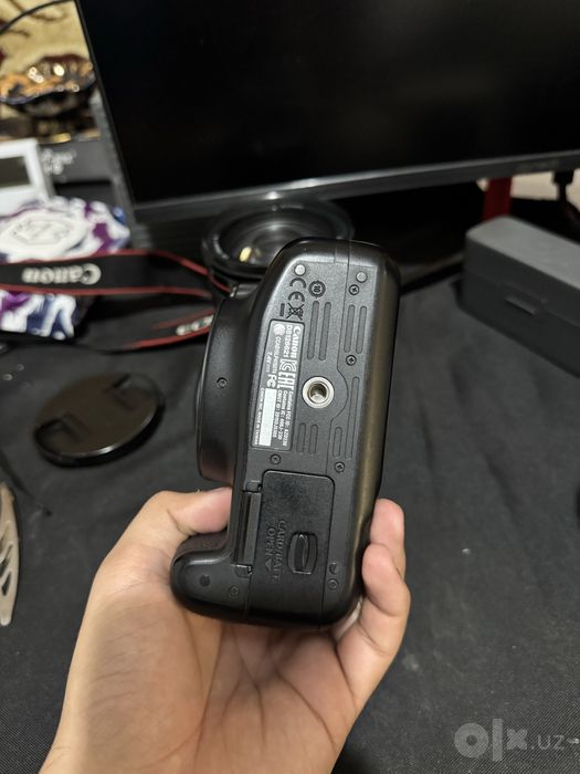 Canon 1300d body