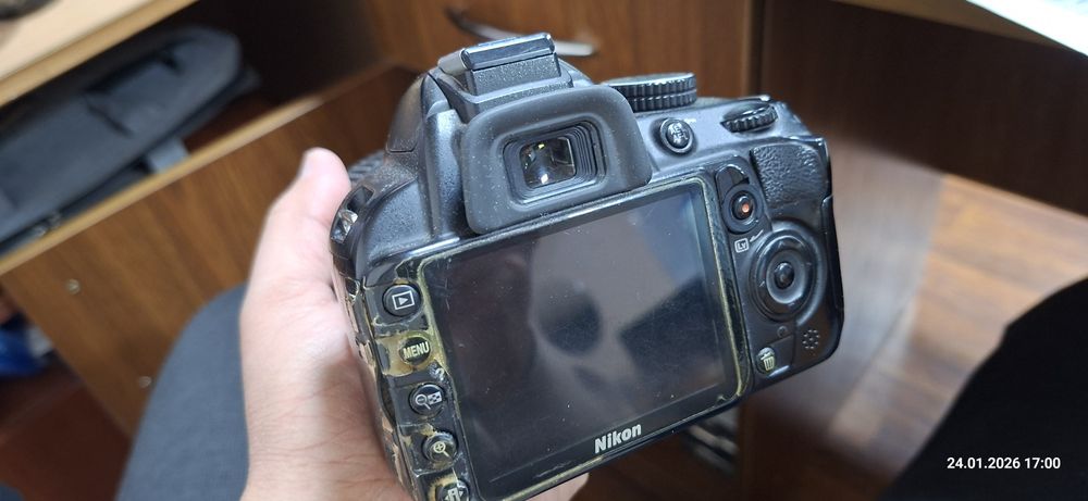Nikon D3100 sotiladi