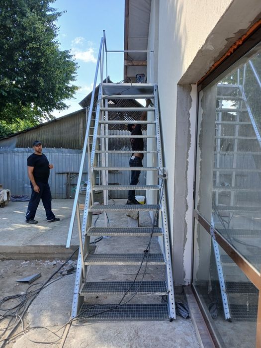 Scări metalice galvanizate