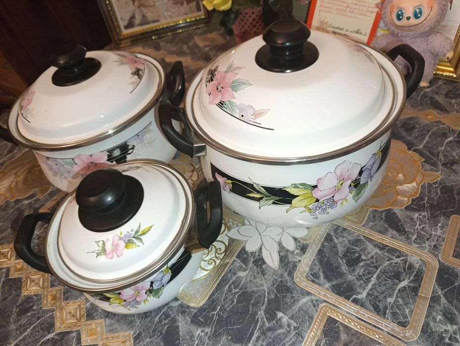 Скидка!Набор эмалированных кострюль,3 в 1,разные размеры