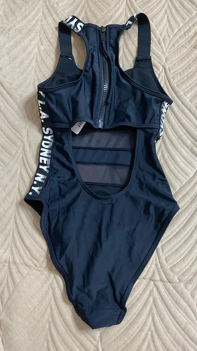 Купальник новый продам