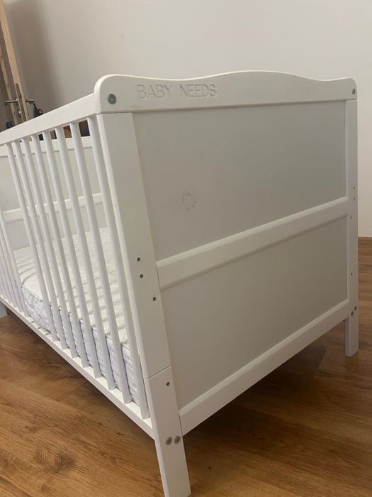 Patut copii 0 - 4 ani BABY NEEDS + saltea