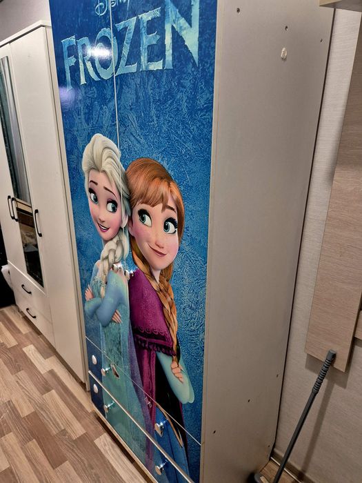 Продается недорого шкаф