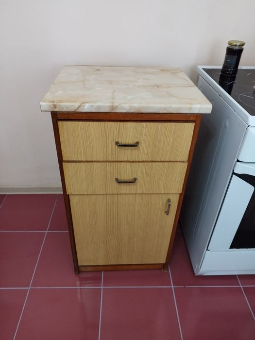 Шкаф        шкаф