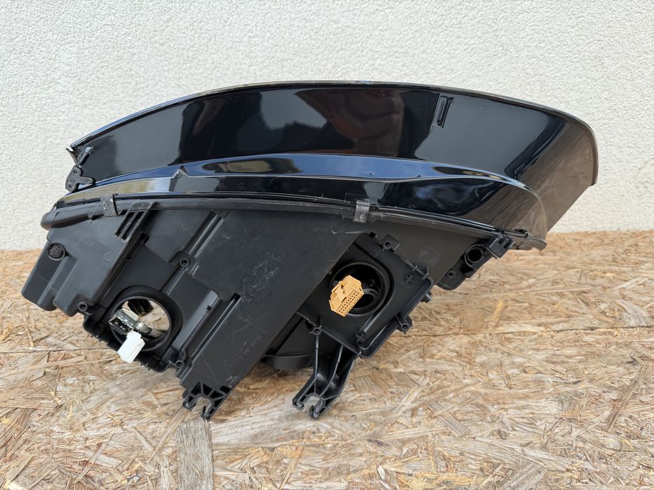 Far dreapta Audi A4 B8.5 B8 8K Facelift Xenon + LED Original Euroapa