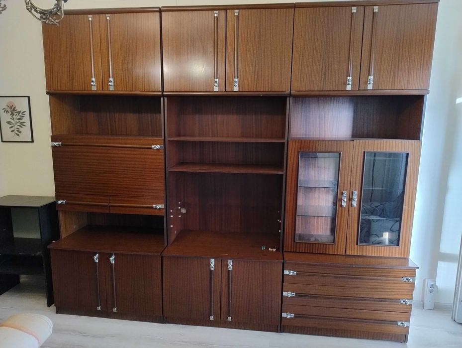 Запазена ретро секция от 3 части