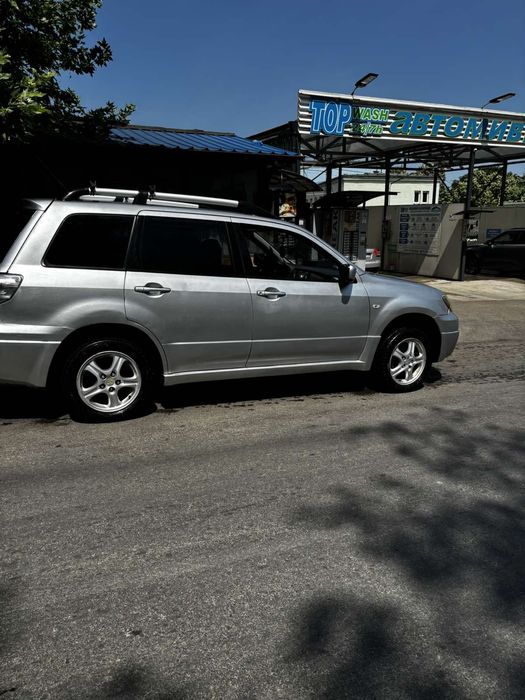 Мицубиши олтлендар