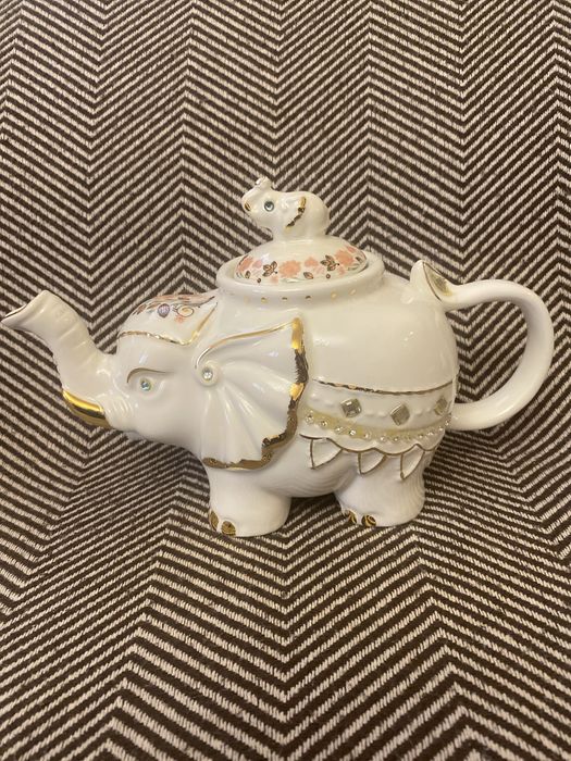 Слон фарфоровый заварочный чайник