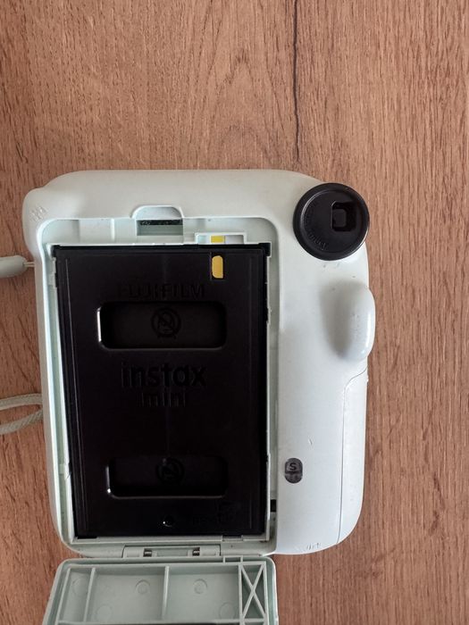 фотоапарат instax 12 mini зелен