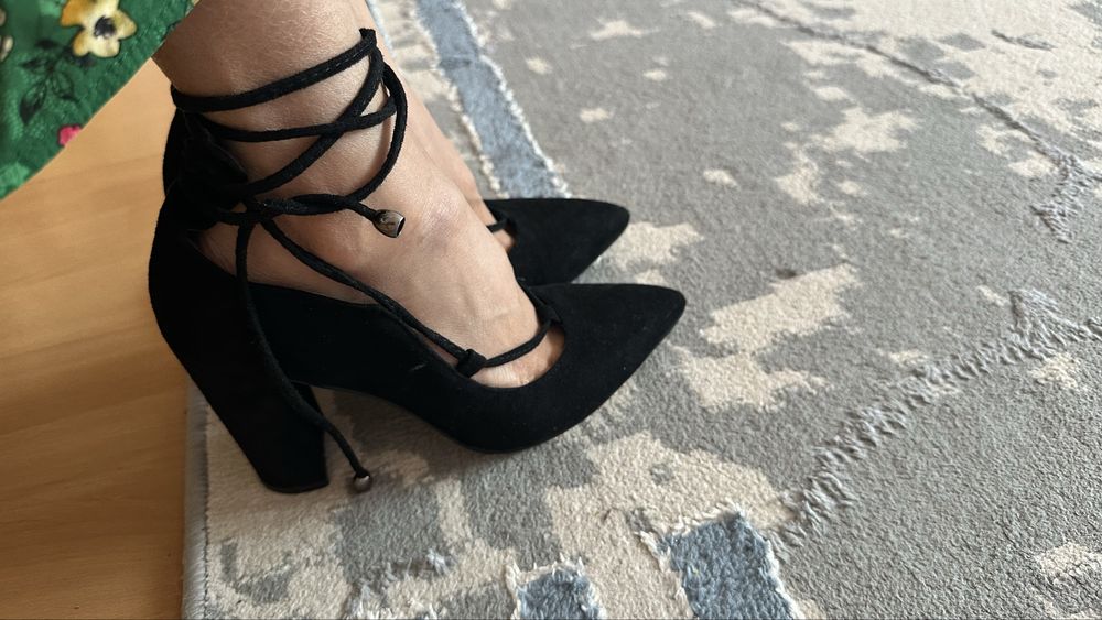 Продам женский туфли