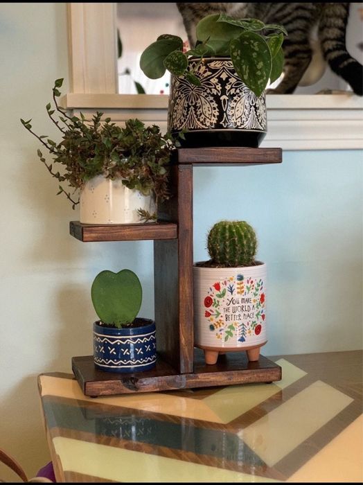 Настолен цветарник