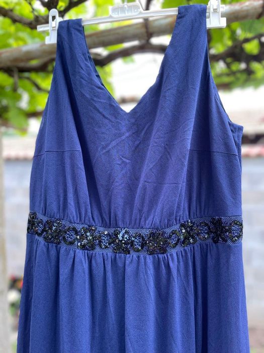 Роклите се продават!