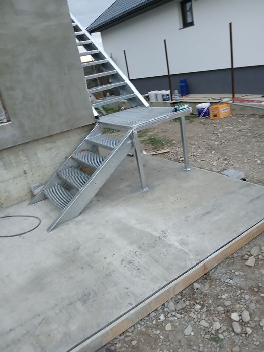 Scari metalice zincate