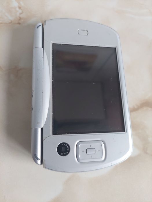 Vând HTC Innovation, în stare bună, fără baterie și capac //poze reale