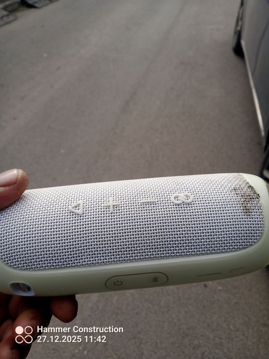 Продава се мн яка блутут колонка