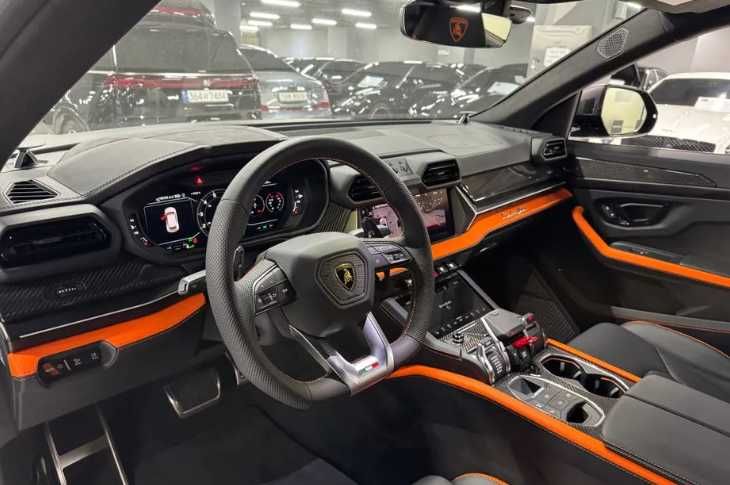 Lamborghini Urus V8 SE 812 Л.С.