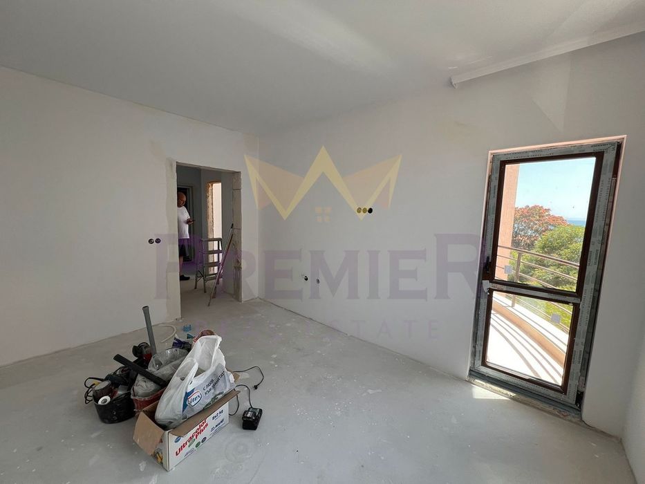 Продава се Четиристаен апартамент в Свети Влас - 92 кв.м за 1555 €/кв.м - Снимка #1