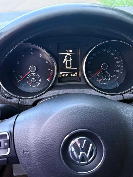VOLKSWAGEN Golf 2010 — imagine 5