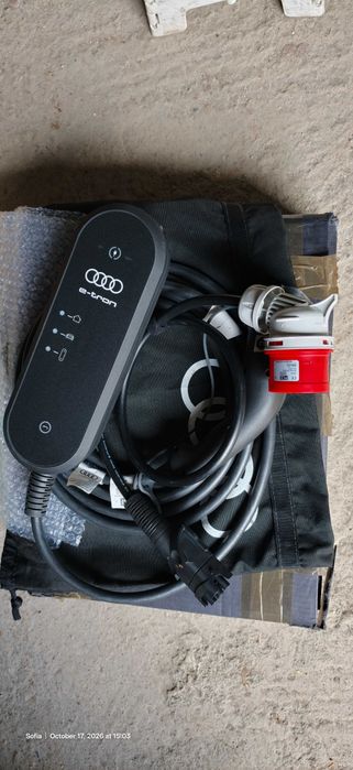 Като Нова мобилна зарядна станция Audi Porsche VW 11kW за електроавтомобил или хибрид