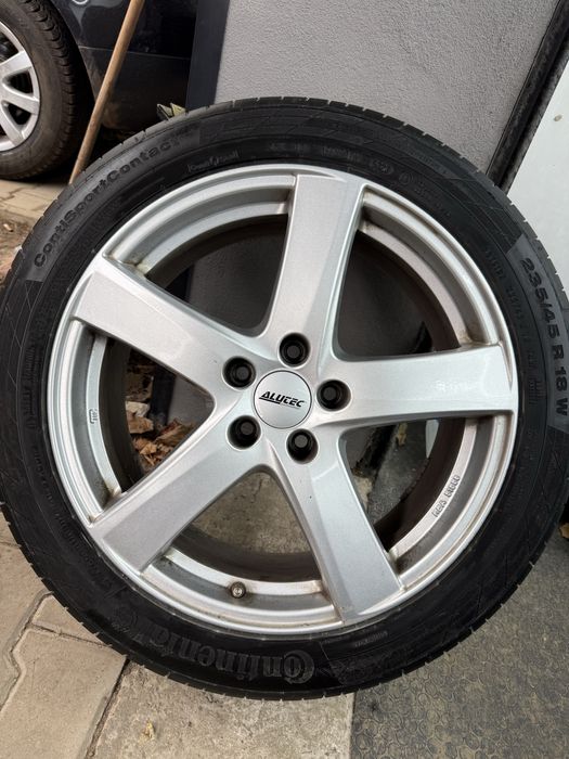 Джанти Alutec 18” 66.6 с летни гуми 235/45