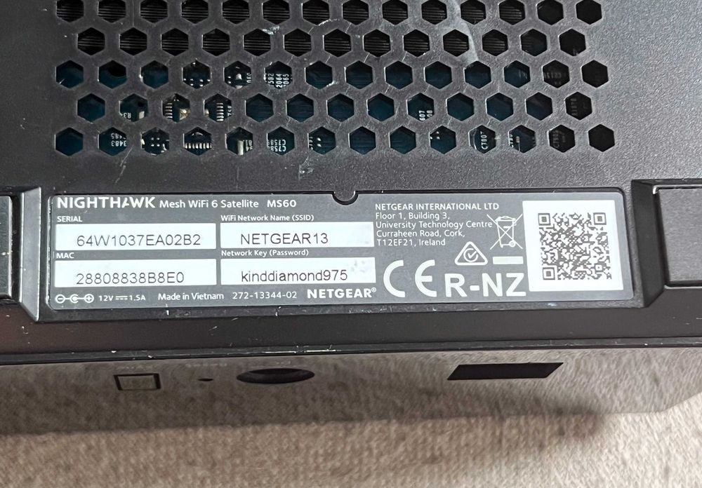 Sistem mesh WiFi 6 Netgear Nighthawk MR60 MS60 3 unitati AX1800