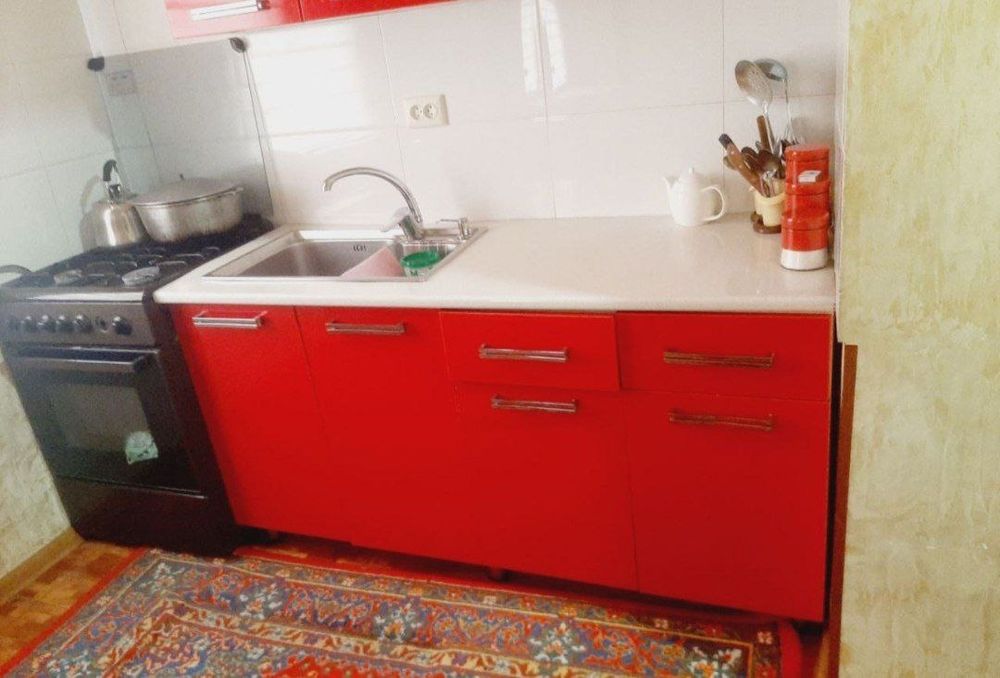 Сдаётся срочно на Карасу 6, 3-х комнатная квартира!