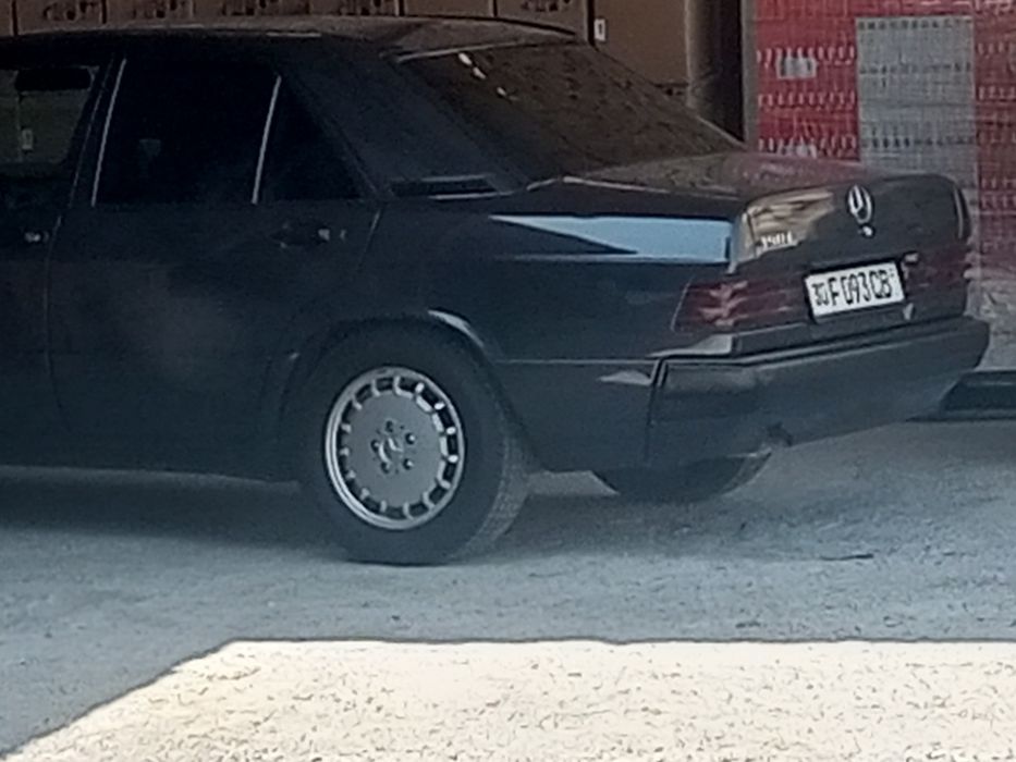 Mercedes w 201 E 190  111  mator.Hech qanaqa xarajati yoʻqq.
