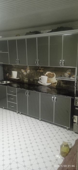 Kuxinniy nabor yangi satiladi