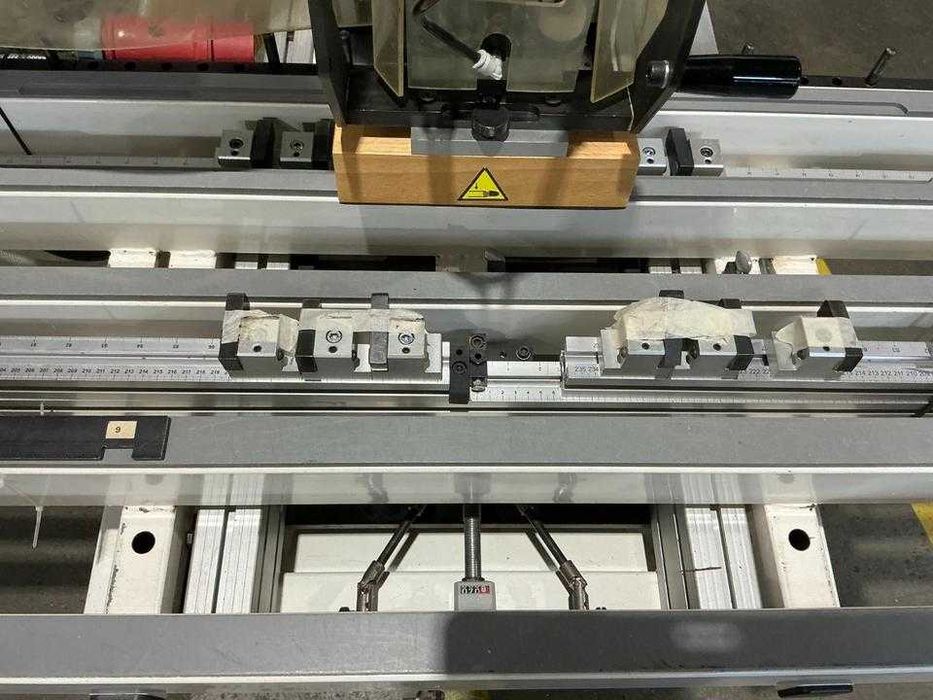 Многошпинделна пробивна машина Grass Multipress 21/5