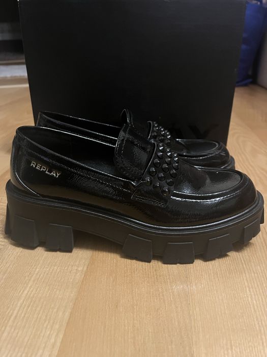 Черни мoкасини на REPLAY