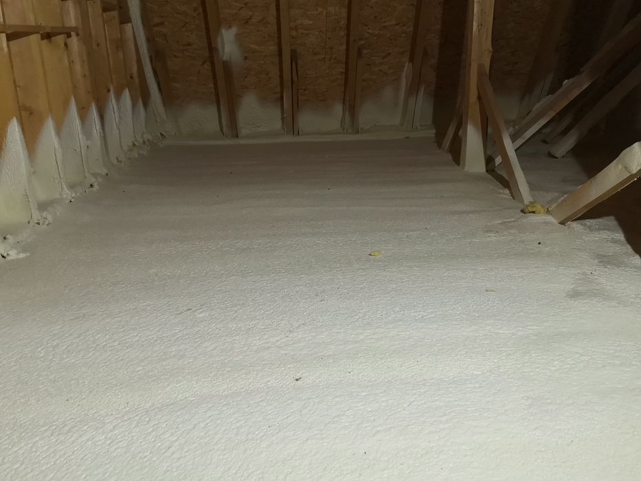 Izolatie/ izolatii/ termica-spuma poliuretanica