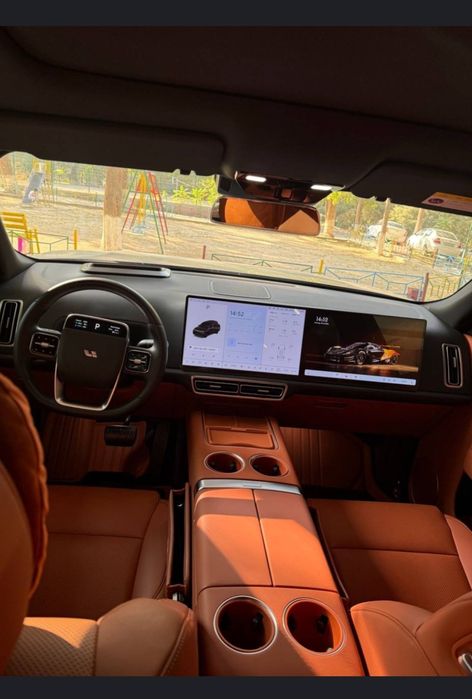 L9 Ultra 2024
Ultra eng full
1 qol X/M moshina
43.000 km halol yurgani
