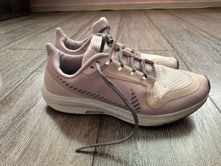 Дамски оригинални маратонки Nike