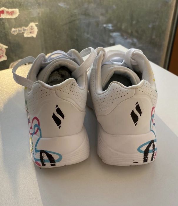 Кроссовки Skechers для девочек