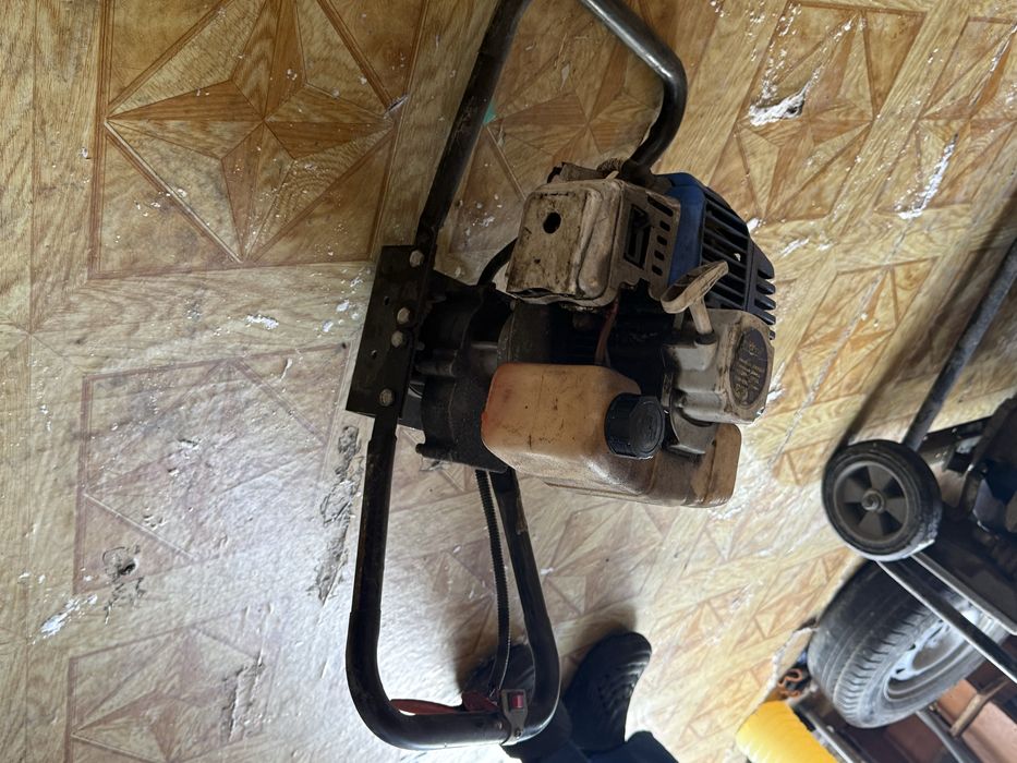 Продаються инструменты