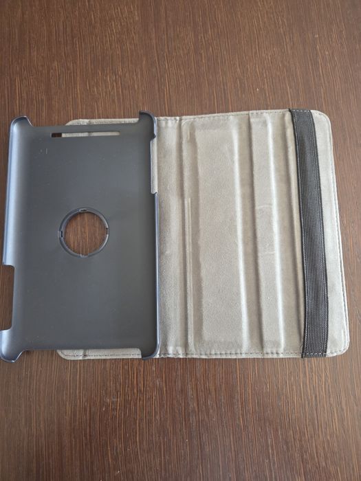 Калъф за малък таблет