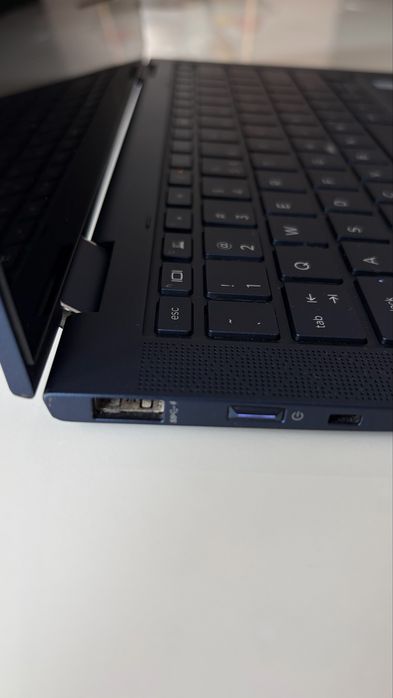 HP Elitebook Dragonfly - 13inch, touchscreen