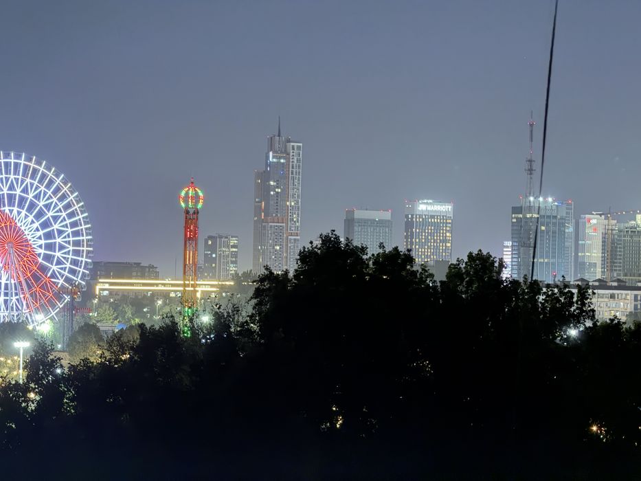 Сдается своя 4-комнатная квартира в центре города, 112 м². Лабзак