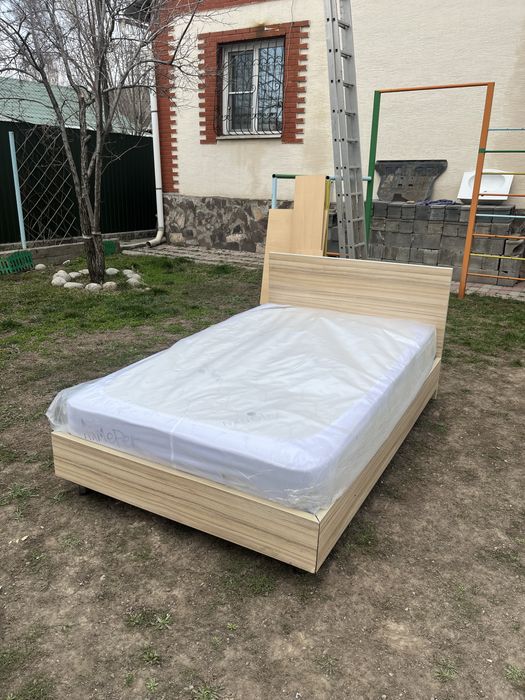 Кровать 200 на 120