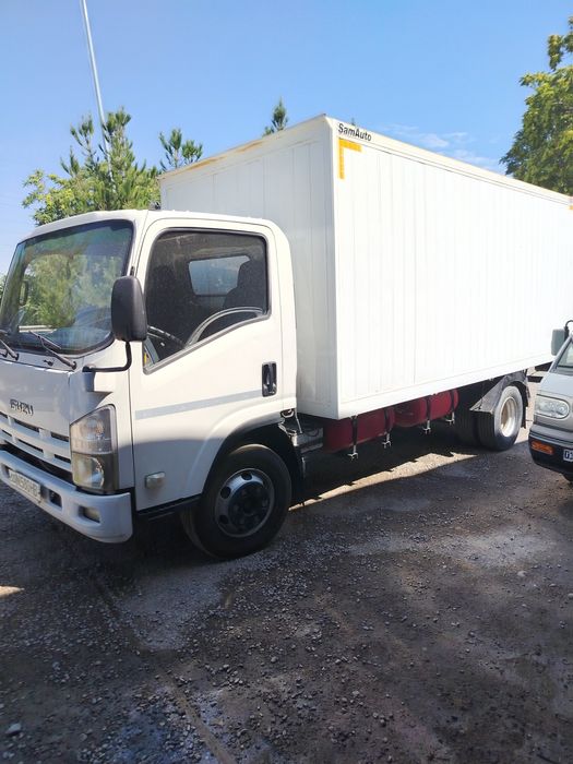 Isuzi sotiladi 23000$