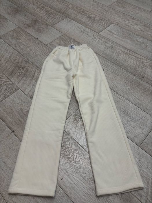 штаны с начесом, бело-молочный цвет, размер Xs-S, рост 150-158