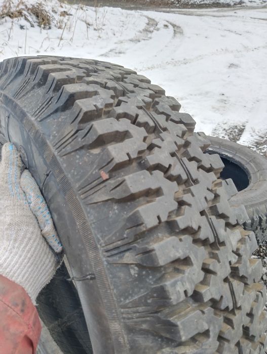 Продам резину. 2 балона