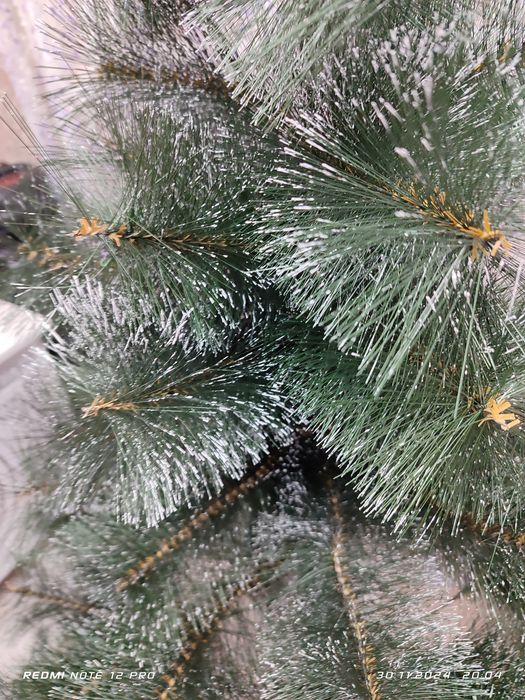 Продам ёлку искусственую