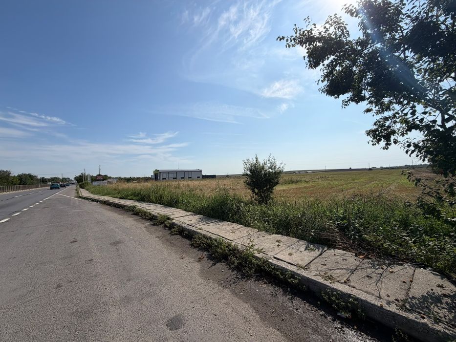 Teren intravilan de vanzare